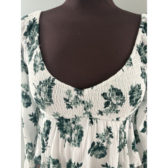Hollister White Green Floral Top XS Smocked Peplum Milkmaid Boho Coquette - Picture 2 of 16